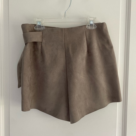 Zara tan suede skort with adjustable belt size XS - Picture 2 of 3
